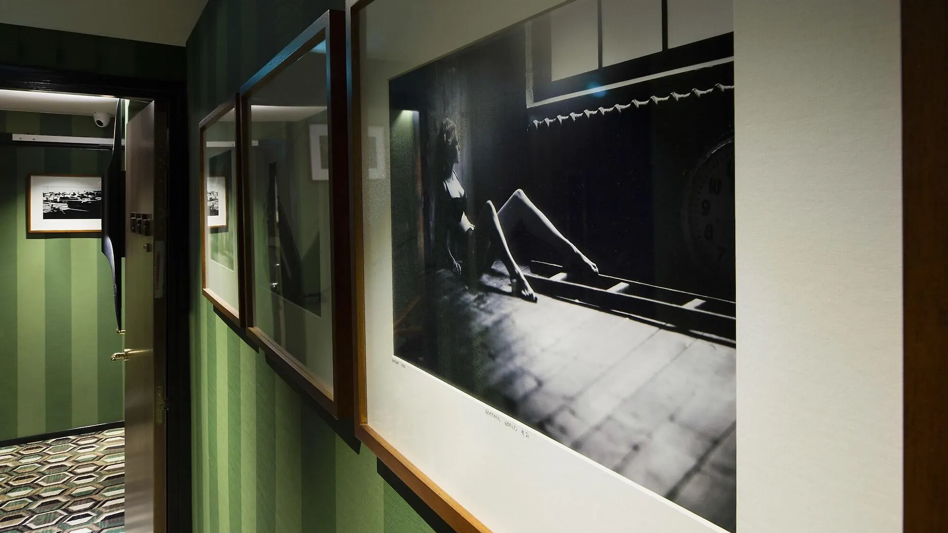 Hotel Eiffel Turenne Париж