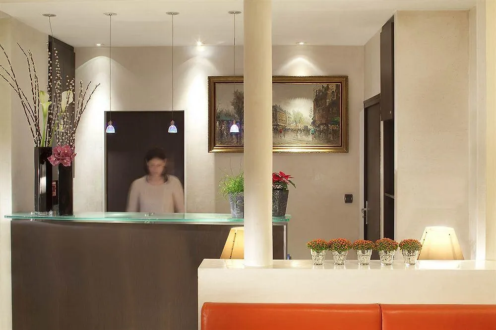 Hotel Eiffel Turenne Париж