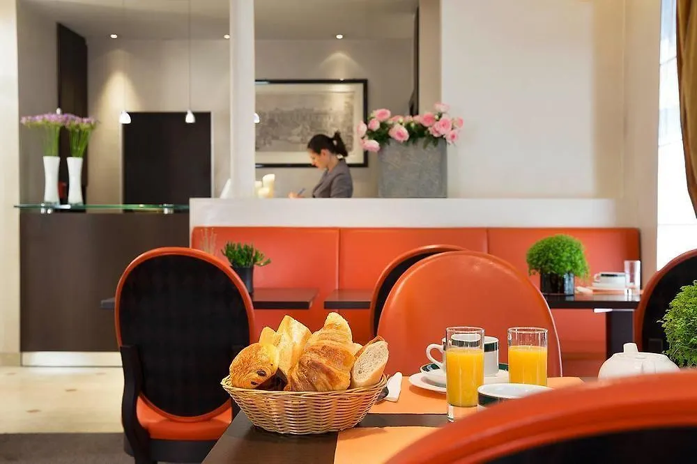 Hotel Eiffel Turenne Париж
