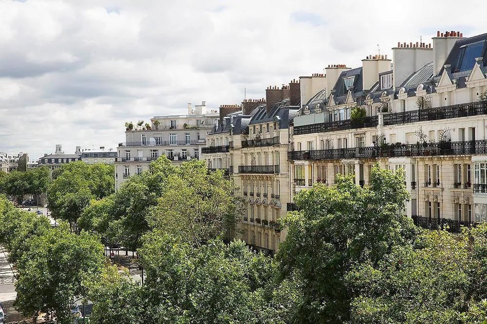 Hotel Eiffel Turenne Париж
