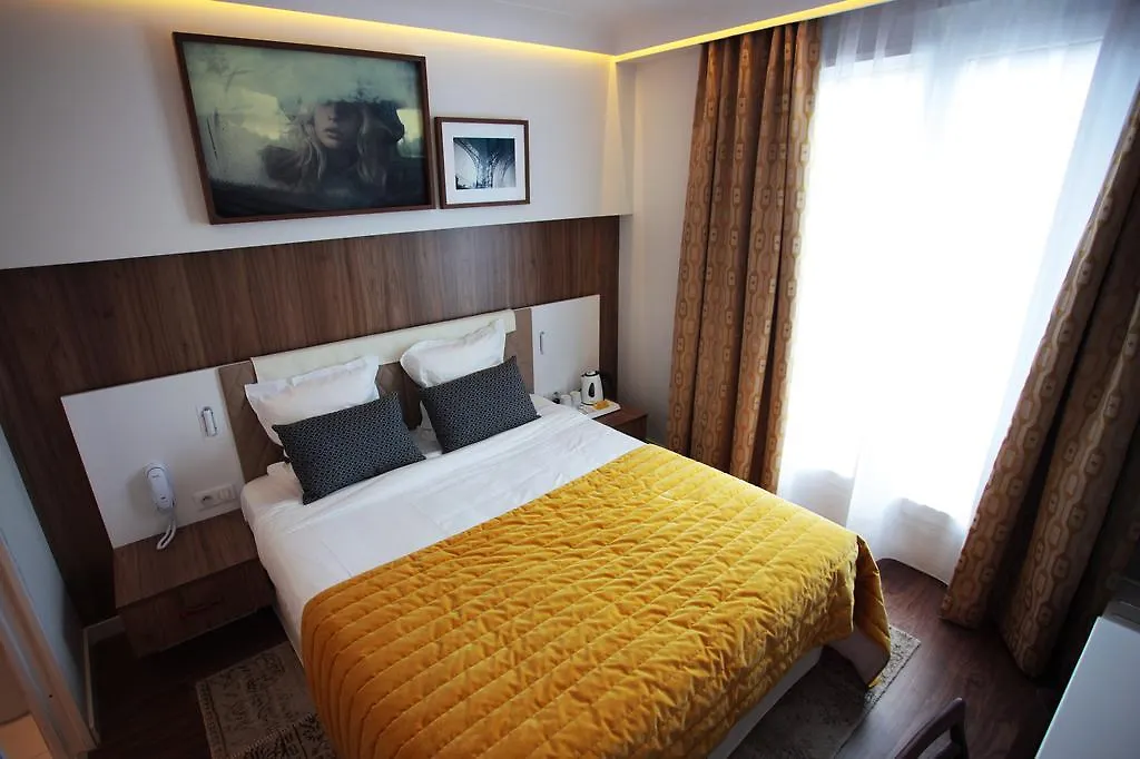 Hotel Eiffel Turenne Париж 3*,